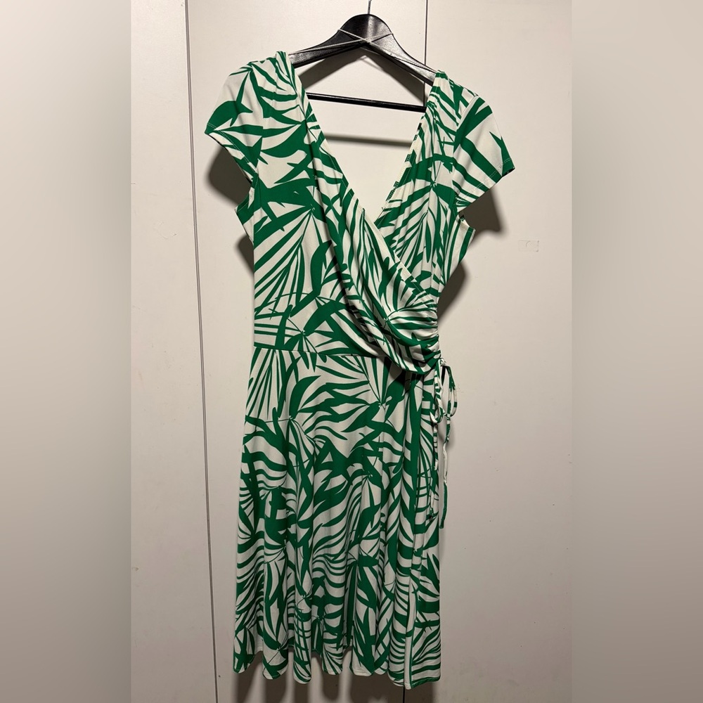Maggy London Green Tropical Print Midi Dress